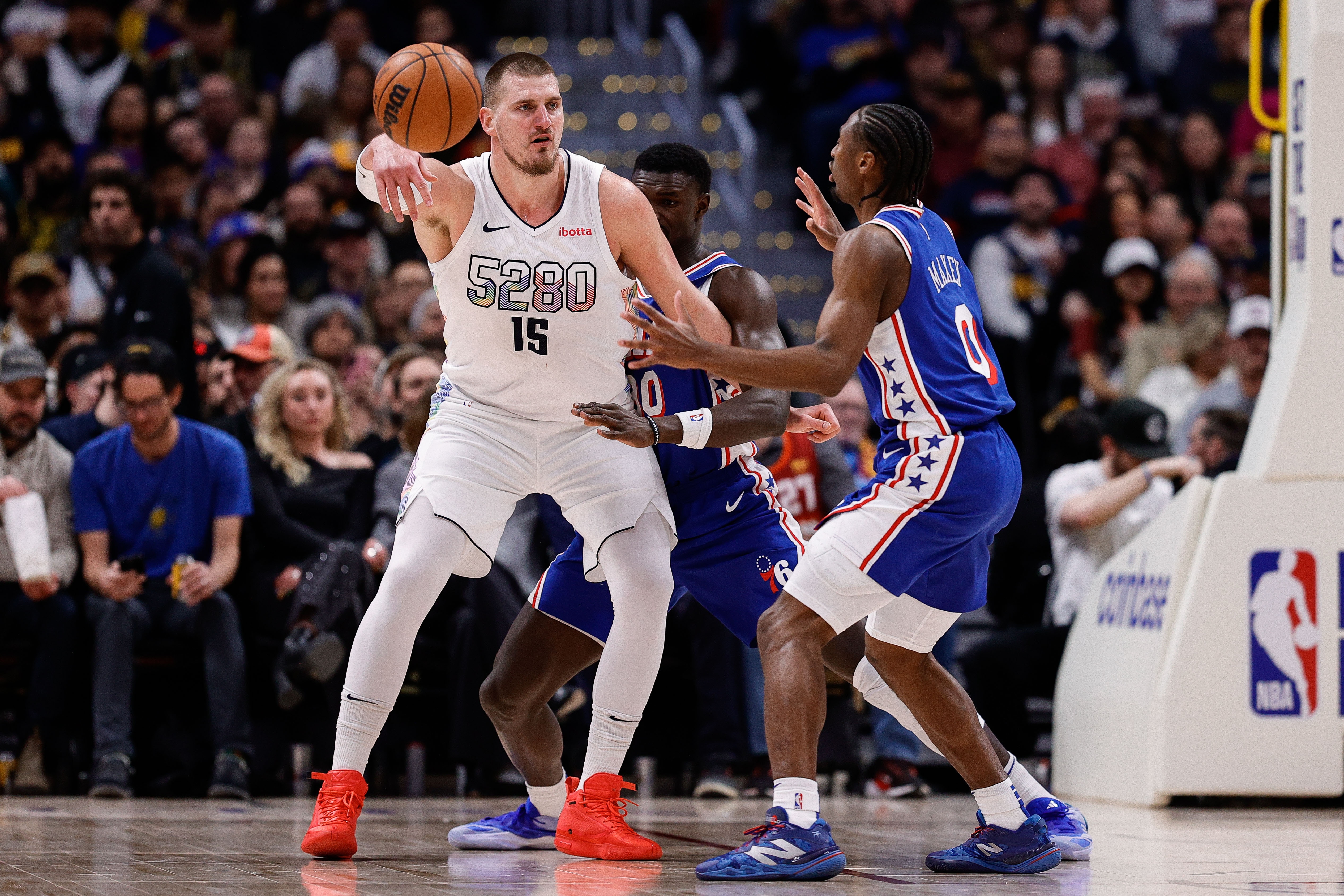 开云体育中国-篮网狂胜步行者，约基奇砍下25+17关键带领获胜