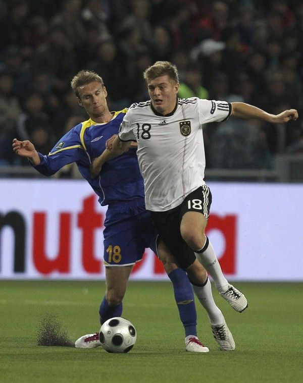 开云平台-智利队在欧洲杯预选赛中击败对手，独霸赛场！