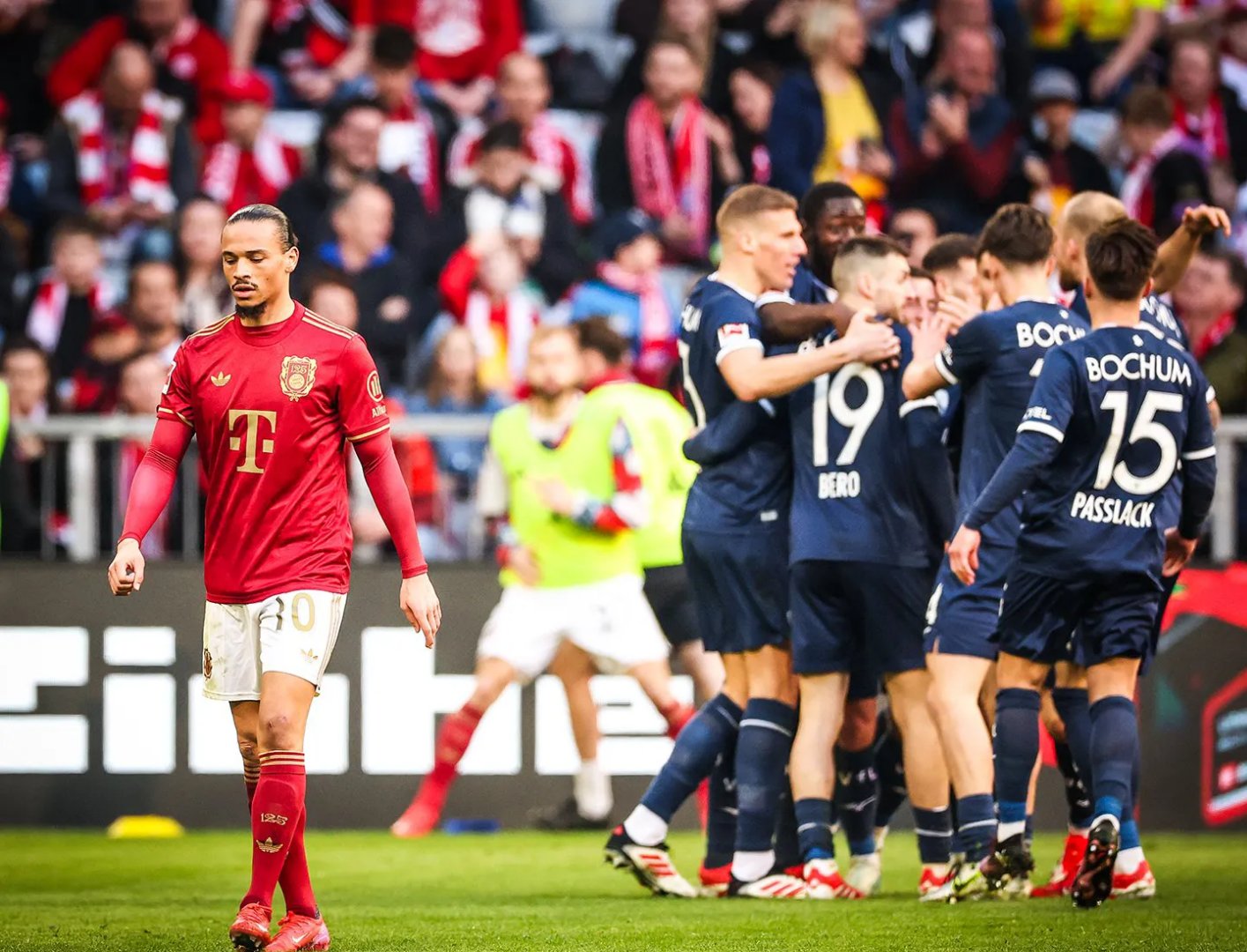 关于德甲豪门客场获胜，主场出线前景乐观的信息