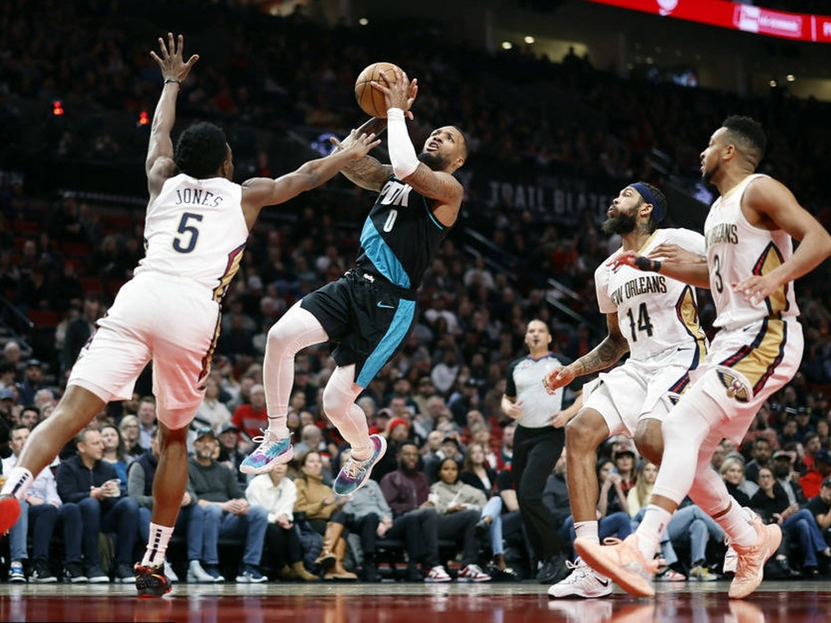 鹈鹕大胜开拓者，英格拉姆砍下全场最高分