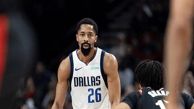 开云体育入口-包含开拓者横扫独行侠,豪取西部前四的词条