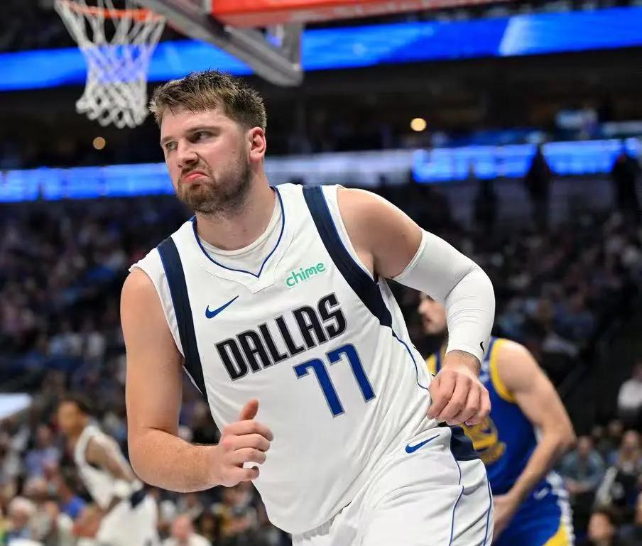 开云官网-独行侠逆转国王，东契奇砍下31分