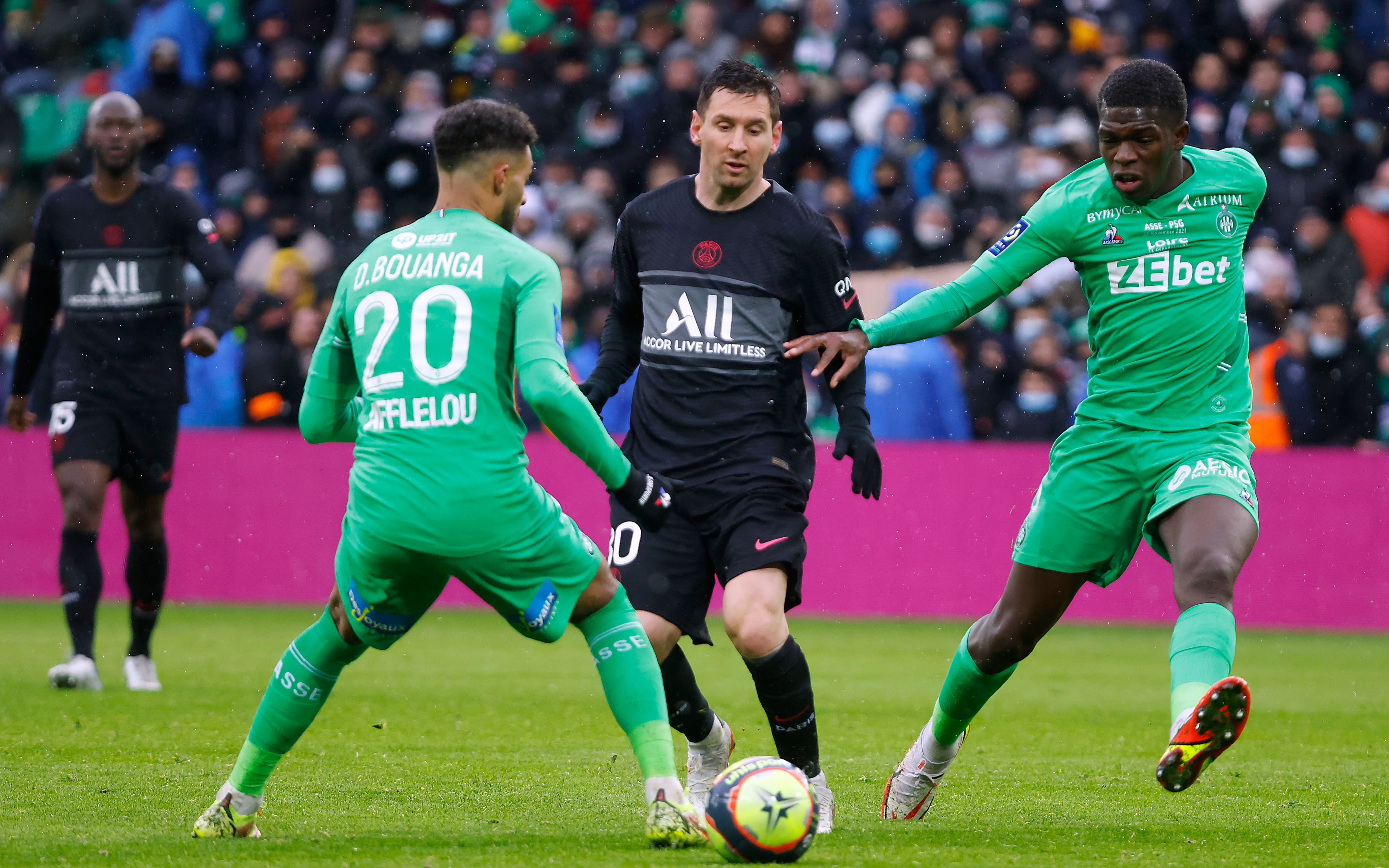 关于日本碾压曼城，内马尔完成帽子戏法的信息