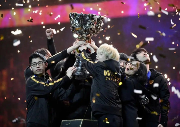 S赛选手刷新世界纪录,震撼全场 S赛选手刷新世界纪录,震撼全场