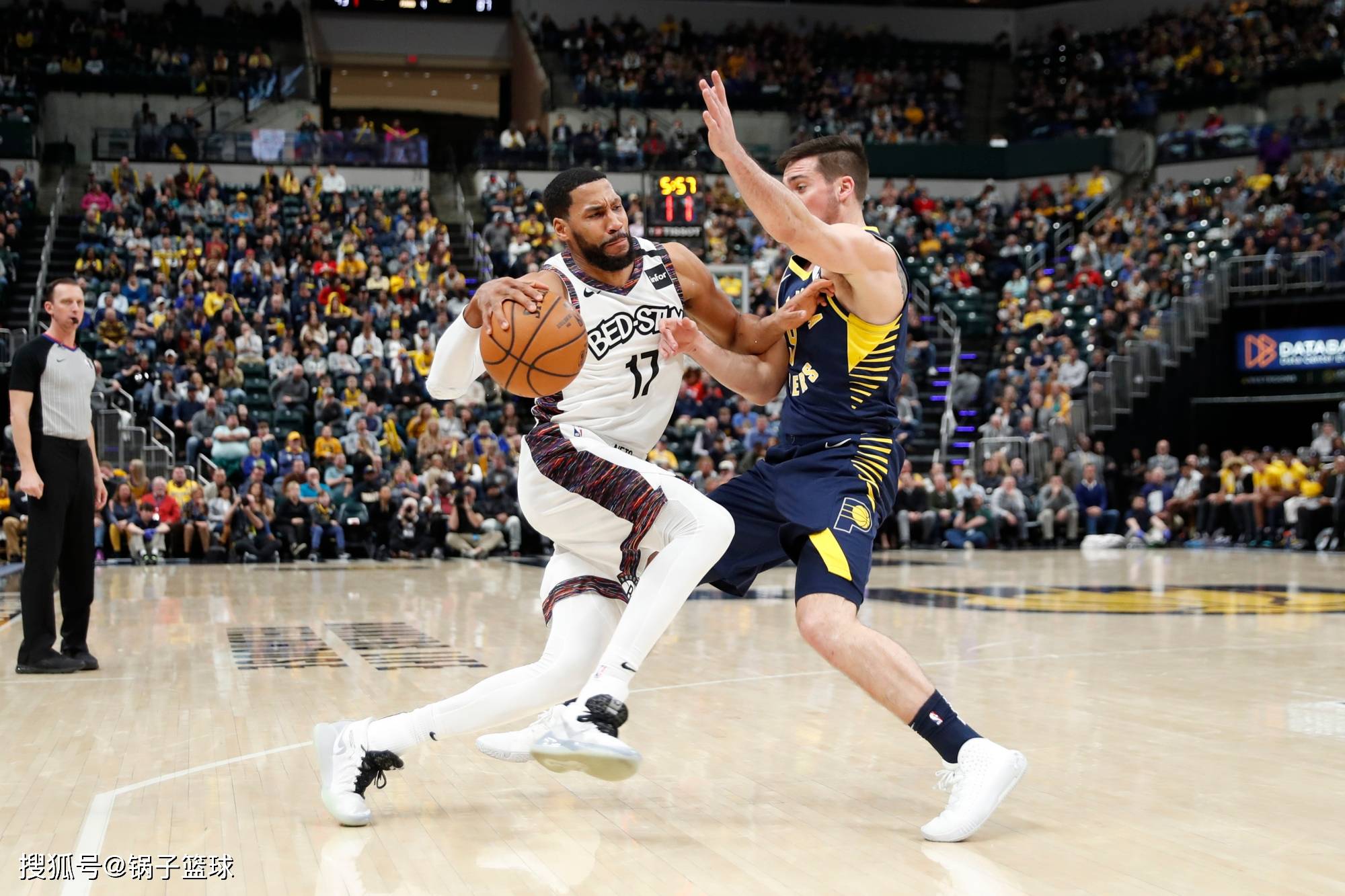 关于骑士碾压步行者,霍勒迪状态火热的信息 关于骑士碾压步行者,霍勒迪状态火热的信息