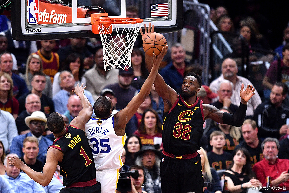 关于骑士碾压步行者,霍勒迪状态火热的信息 关于骑士碾压步行者,霍勒迪状态火热的信息