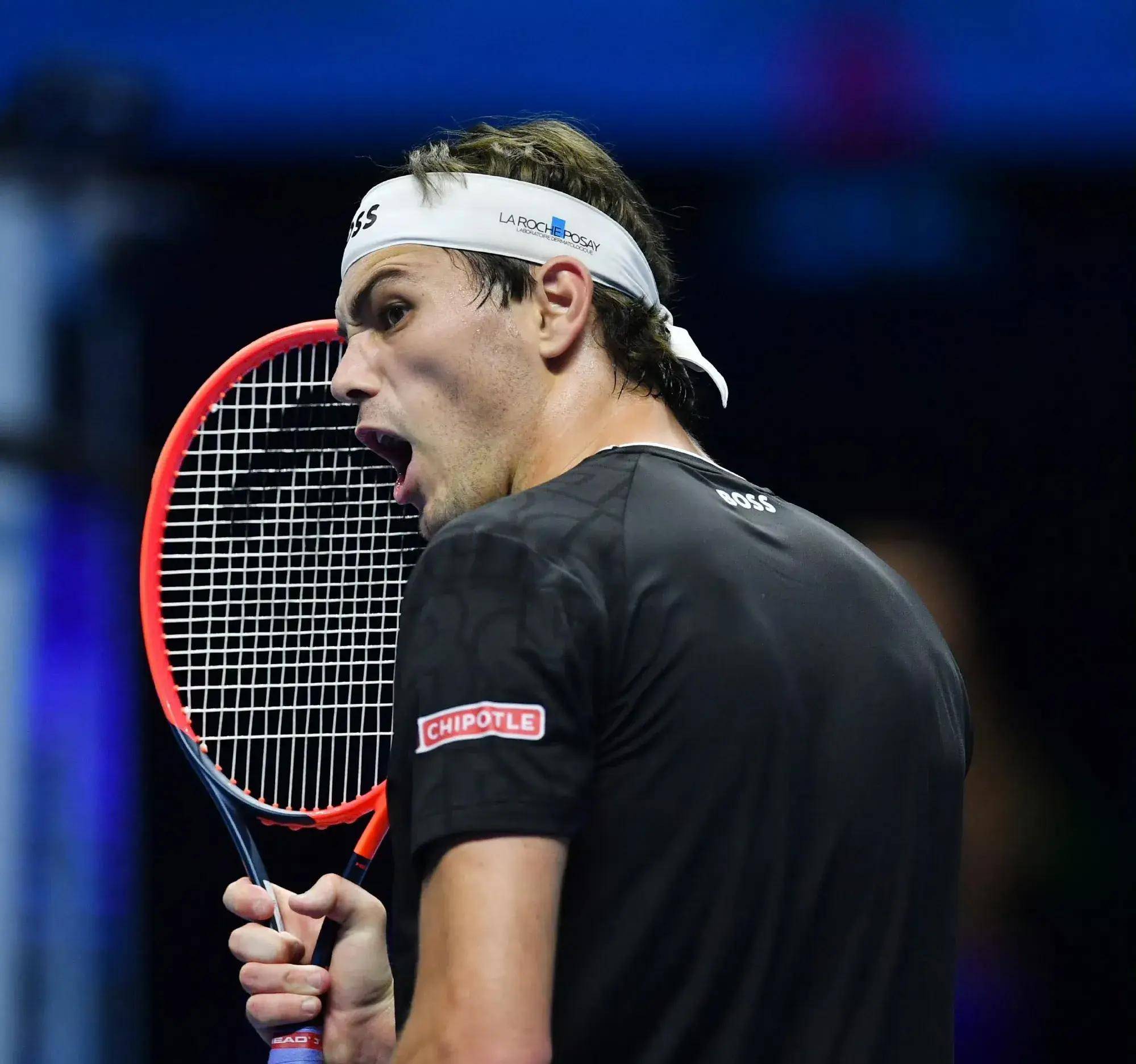 温网险胜ATP总决赛，兹维列夫扛起全队