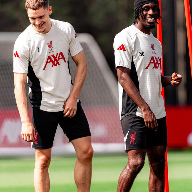 主帅换帅利物浦客场全取三分，球队士气高昂