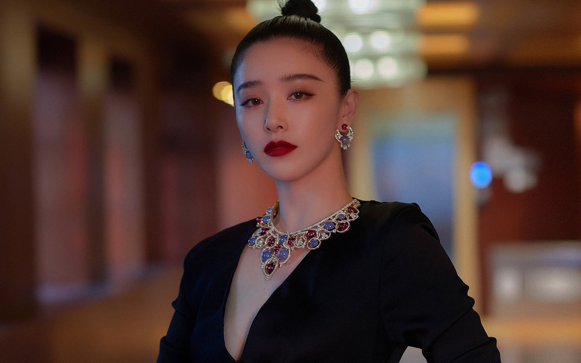 冰铁巨人，斯通斯引领冰岛加时奇迹力克尤文