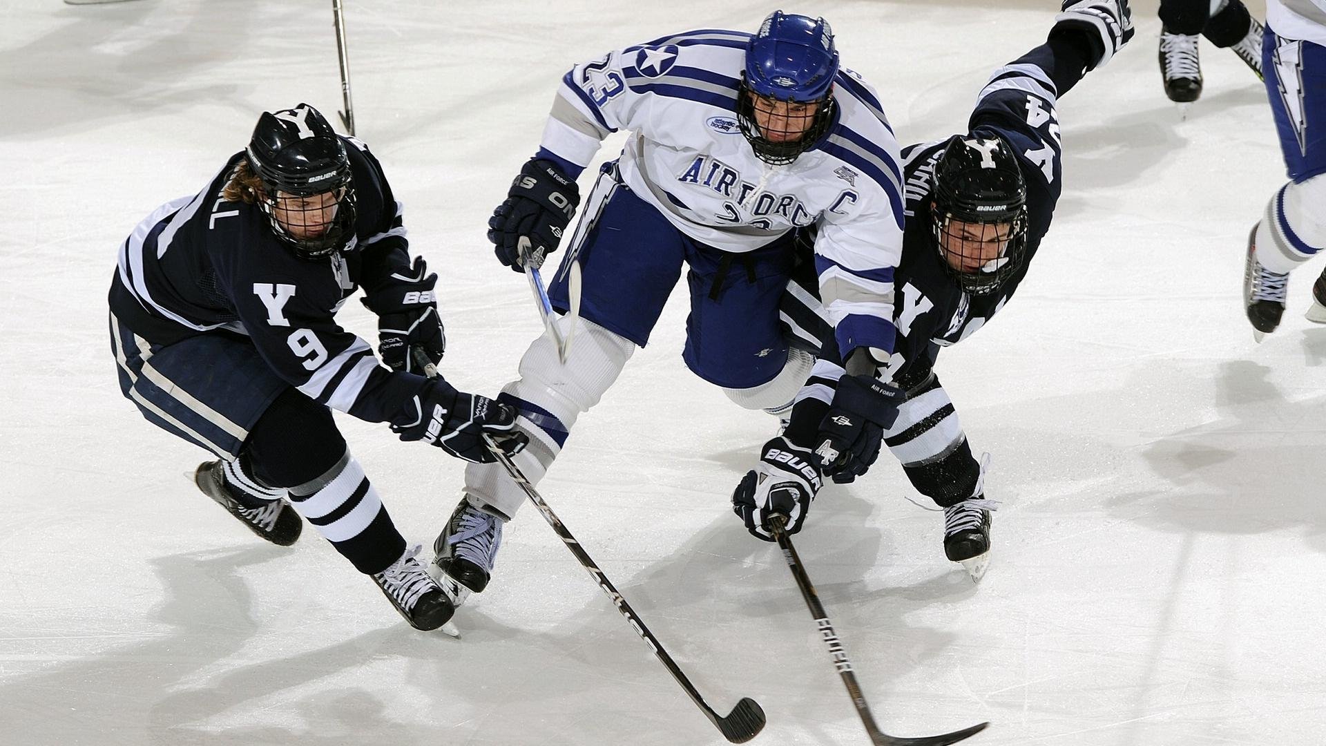 欧冠淘汰赛再爆冷门!尼斯闪电战提前终结悬念,里昂防线溃败原因解析